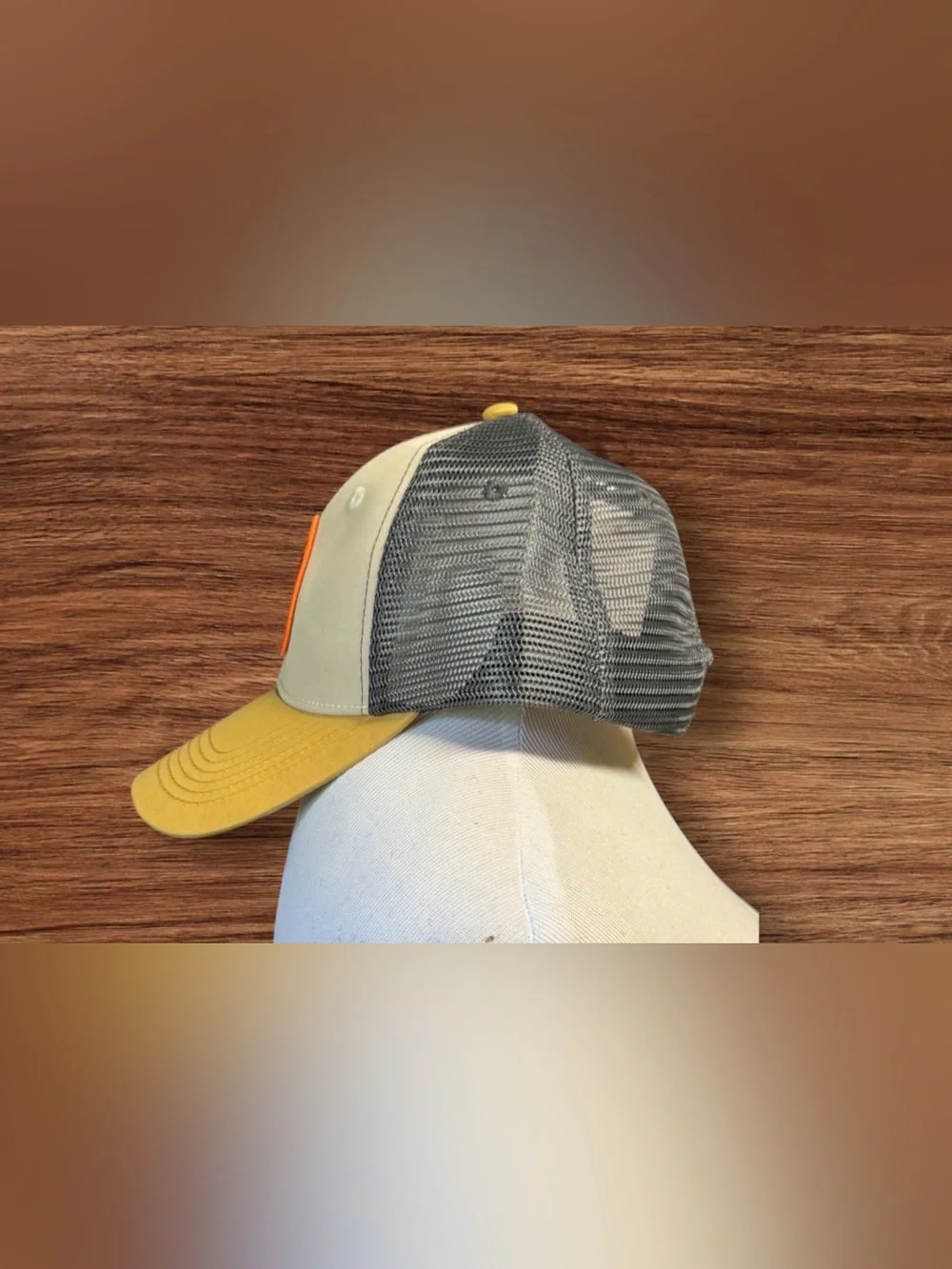 NWT a ColoradoCool Red Rocks Amphitheatre trucker hat